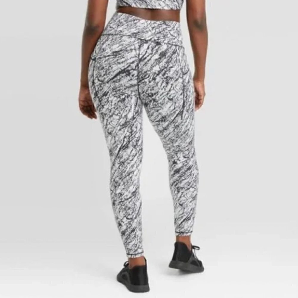 all in motion Black and White Marble Print High-Waist Leggings